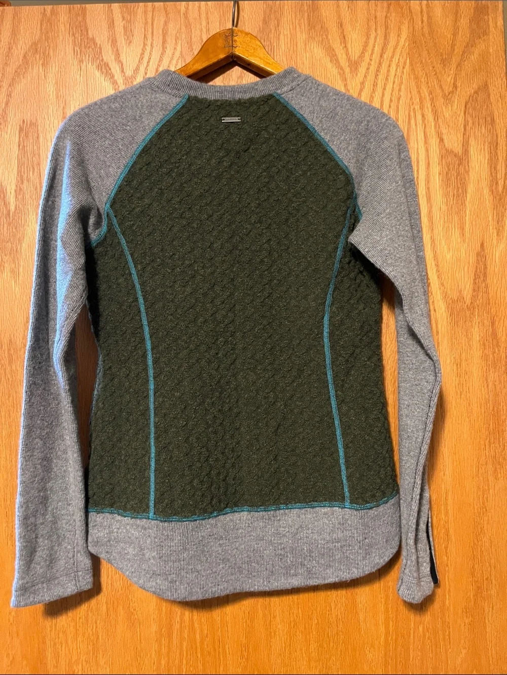 Prana Olive Green & Gray Women's Crewneck Sweater